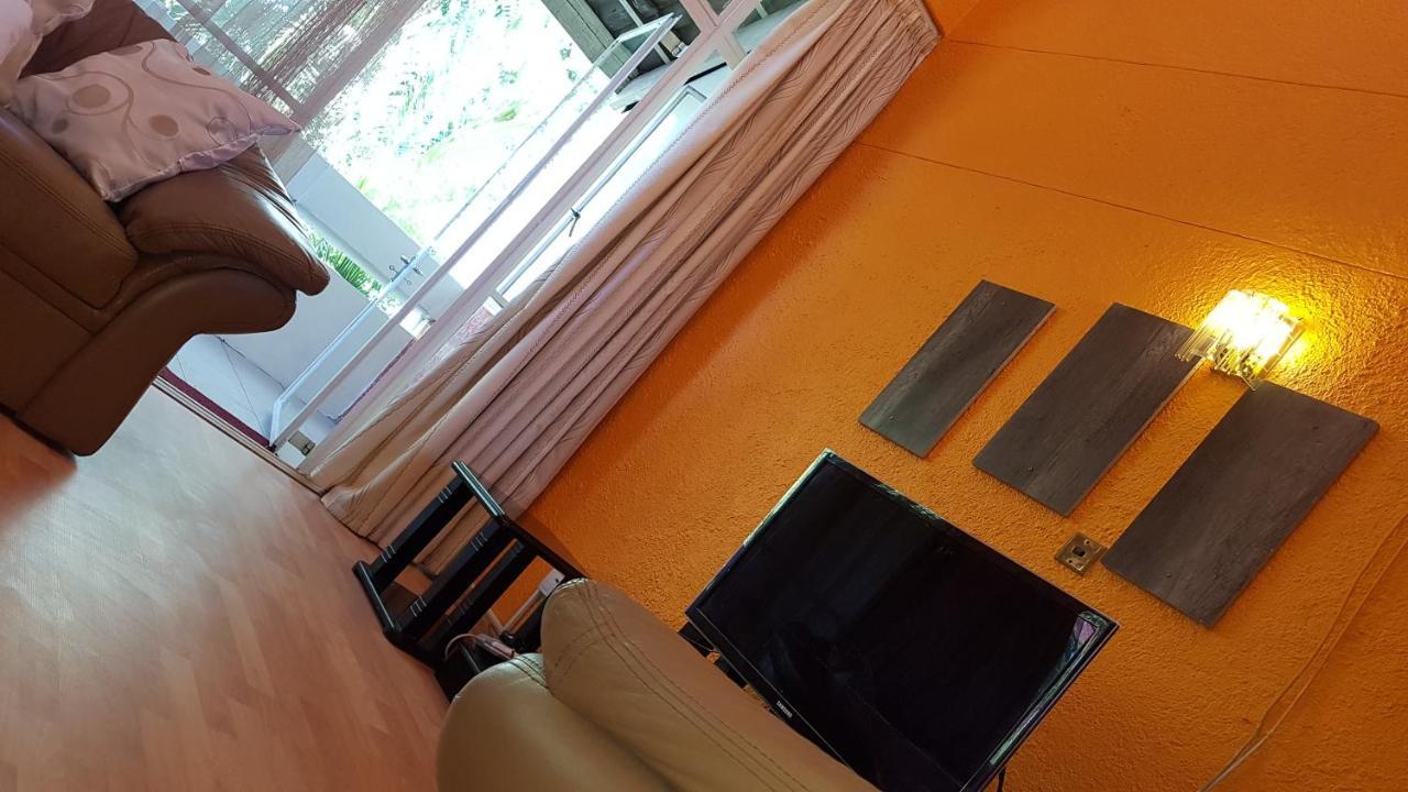 Lolo'S 1Bed Apt-Best Location-2Balconies ハラレ エクステリア 写真